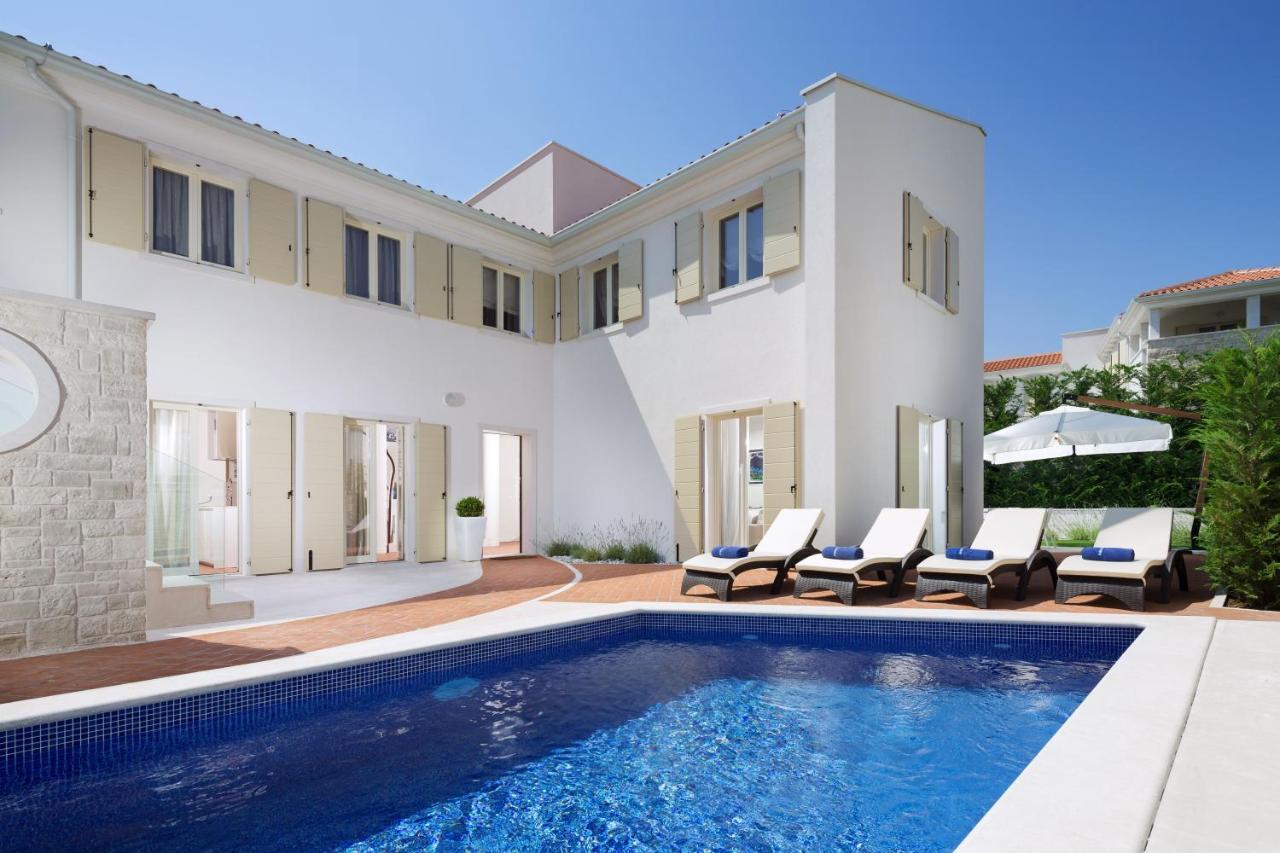 Villa Sylvia By Hmz Villas Tar-Vabriga ภายนอก รูปภาพ
